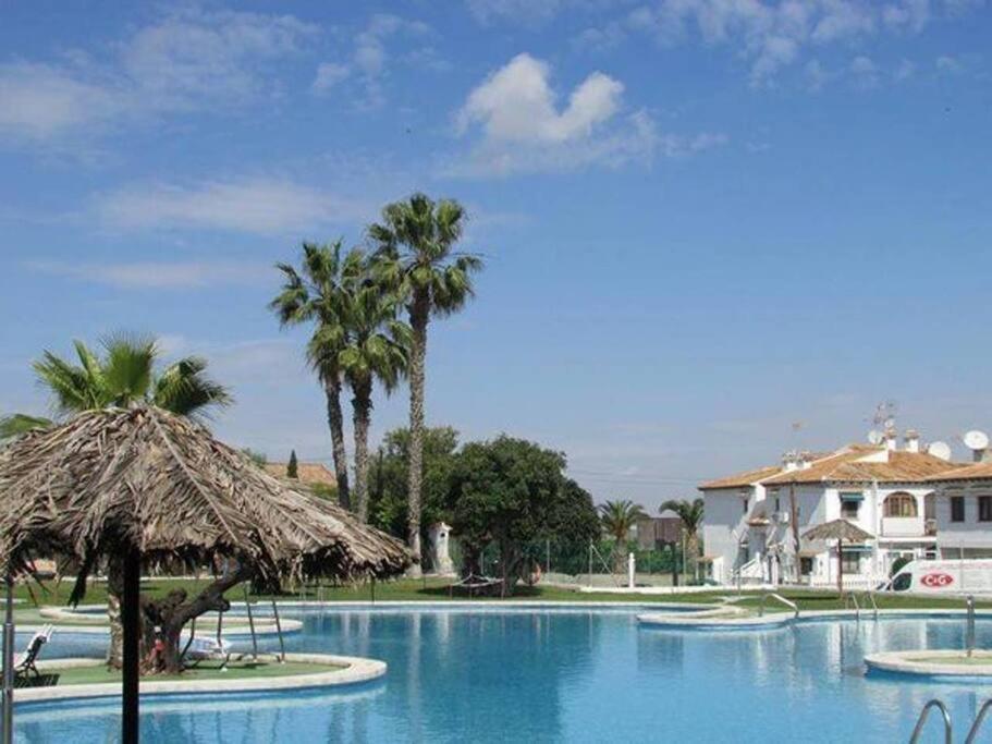 Bungalow En Los Balcones Planta Baja Manzana 5 Numero 18 Alicante Ngoại thất bức ảnh